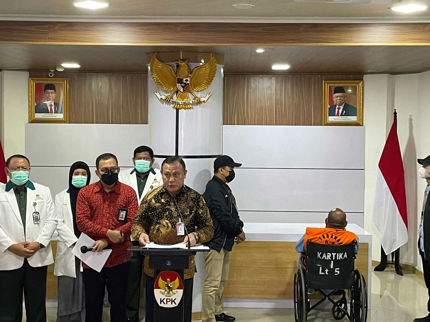 KPK Sita Emas hingga Kendaraan Mewah Milik Lukas Enembe, Rekening Senilai Rp76,2 Miliar Diblokir